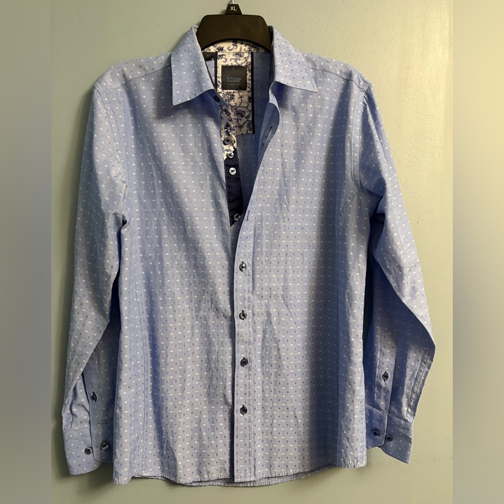Stylish Light Blue Men's Button-Down Shirt